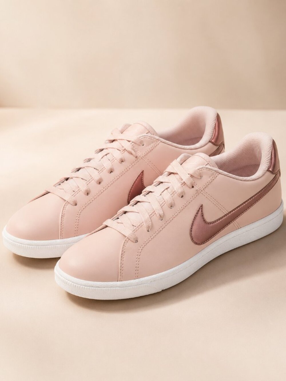 Nike Court Royale Smokey Rose Sneakers Women’s Size 8 NWT